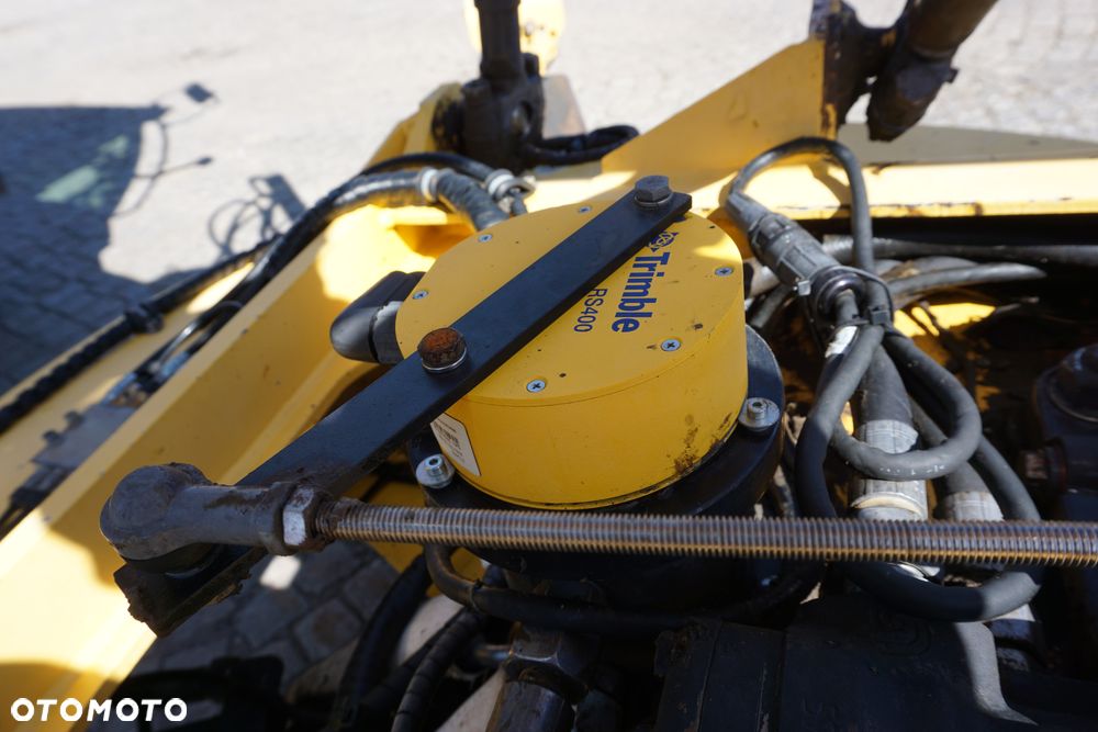 New Holland F 106.7A - 12