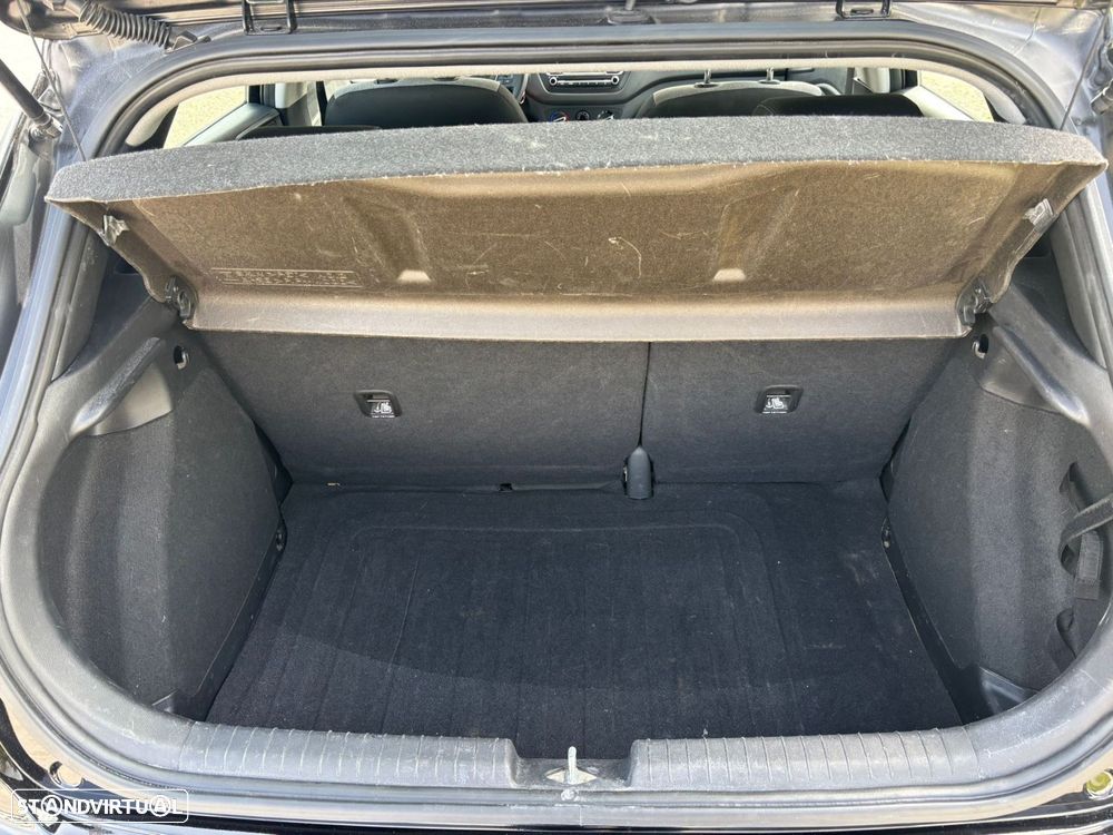 Hyundai i20 1.1 CRDi Access+Bluetooth+Comandos no Volante - 10