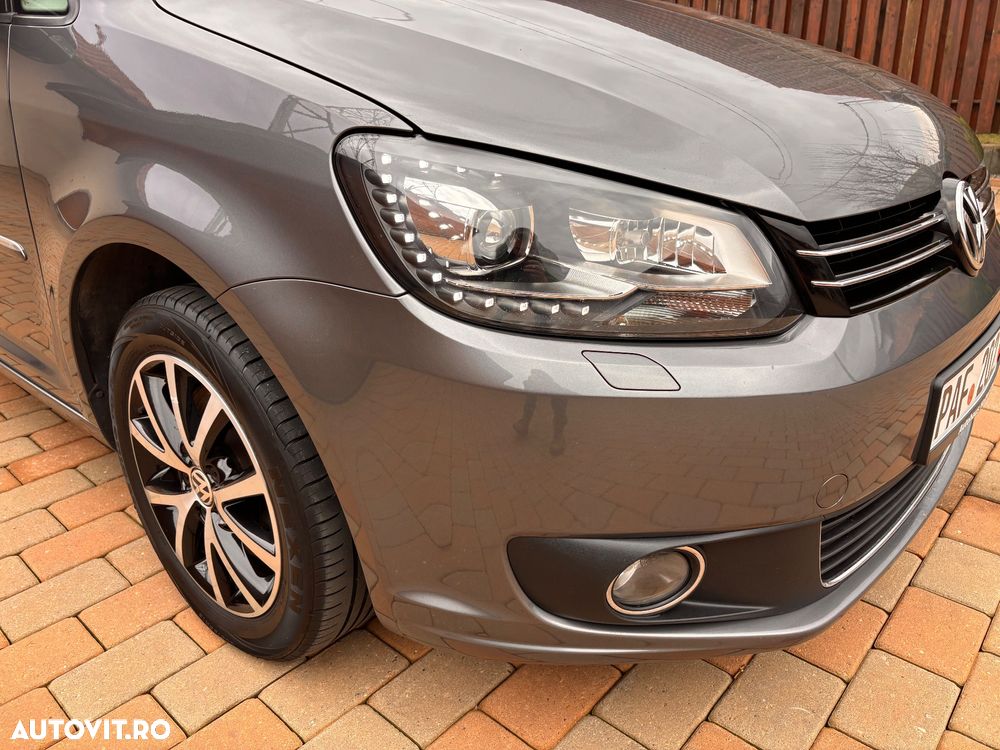 Volkswagen Touran 2.0 TDI DPF Highline - 24