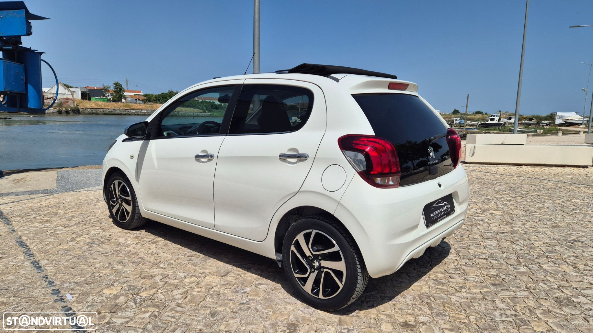 Peugeot 108 Top! 1.2 PureTech Allure - 5