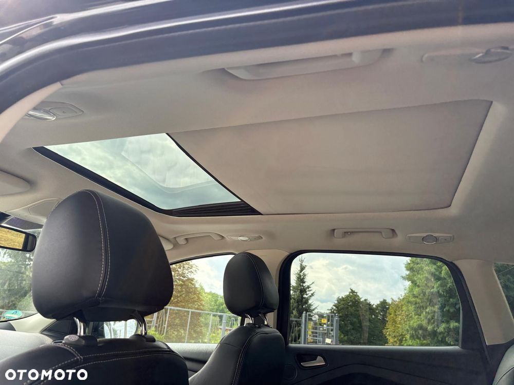 Ford Kuga 1.5 EcoBoost 2x4 Titanium - 14