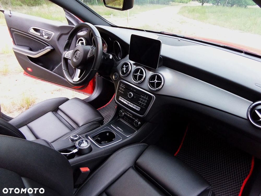 Mercedes-Benz CLA 250 7G-DCT StreetStyle - 6