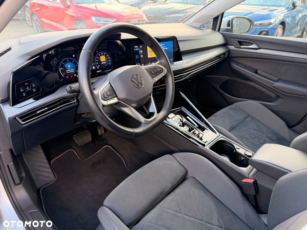 Volkswagen Golf Variant - 10