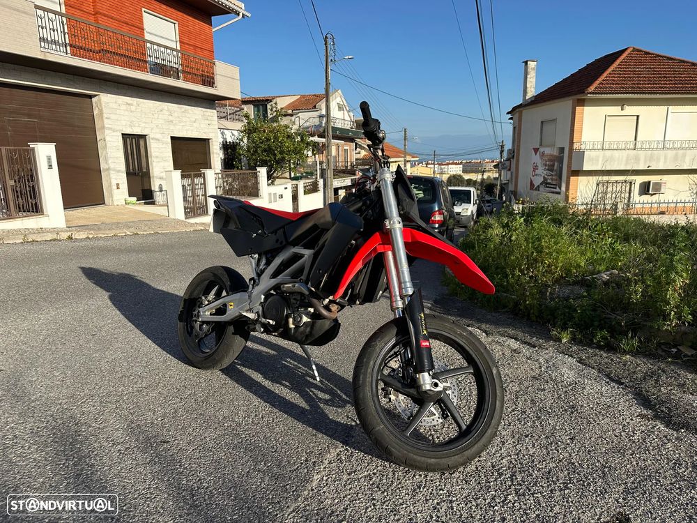 Aprilia RXV Supermotard - 3