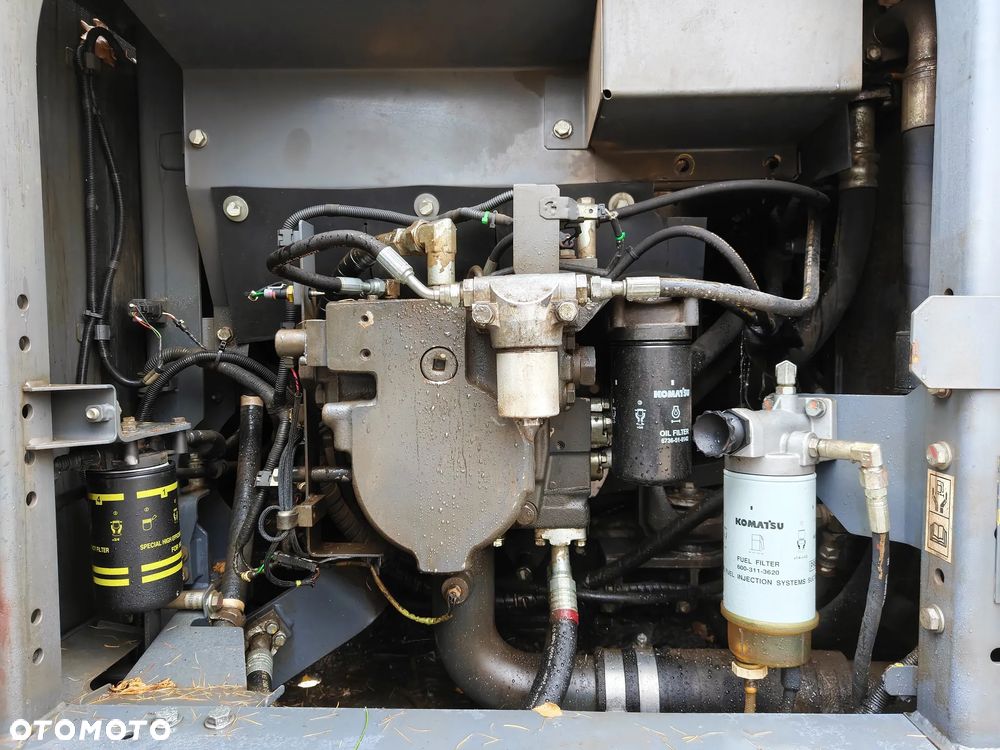 Komatsu PC210LC-11 - 15