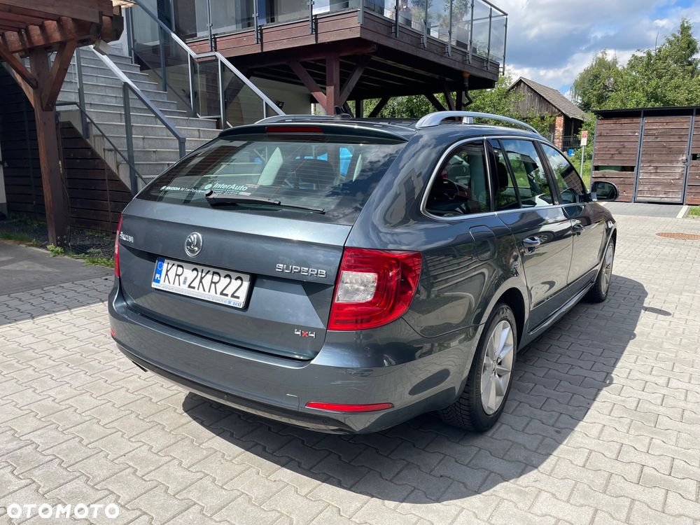 Skoda Superb 2.0 TDI 4x4 Ambition - 10
