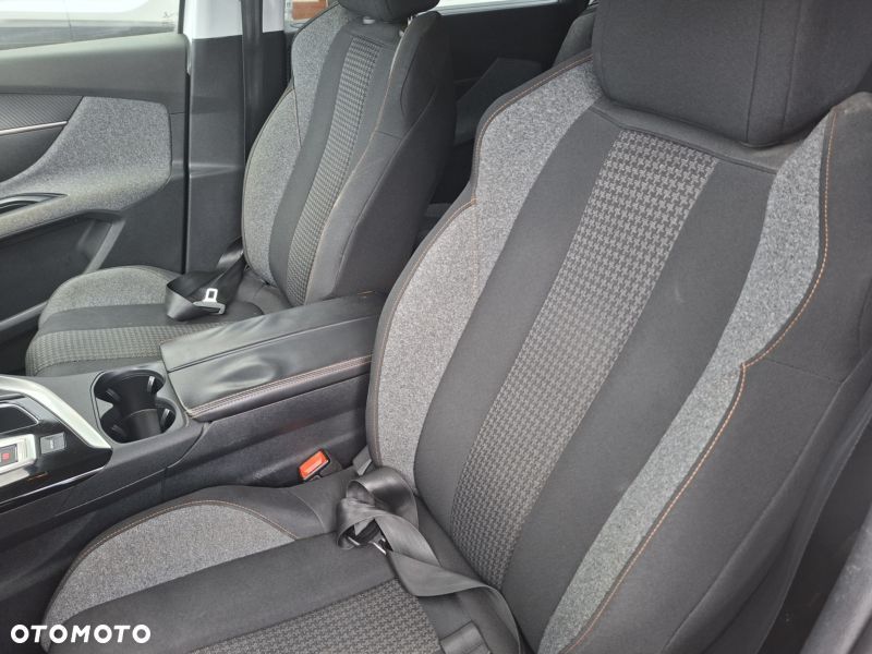 Peugeot 5008 BlueHDI 130 EAT8 Active Business-Paket - 27