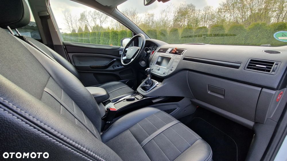 Ford Kuga 2.0 TDCi 4x4 Titanium - 29