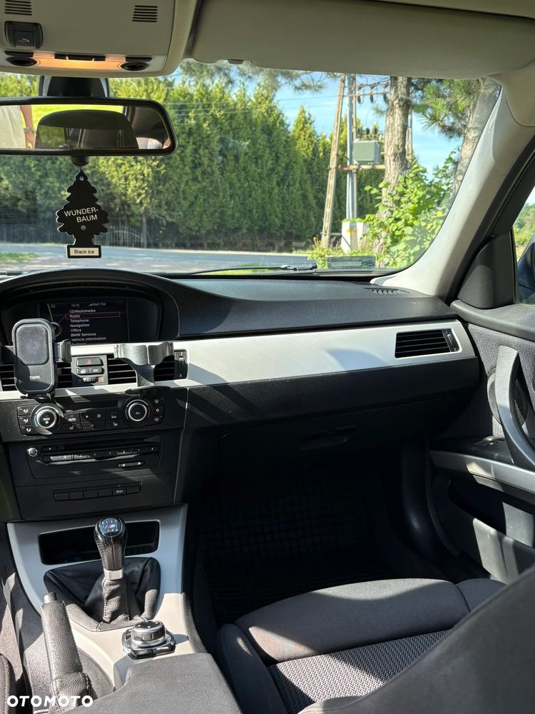 BMW Seria 3 320d - 35