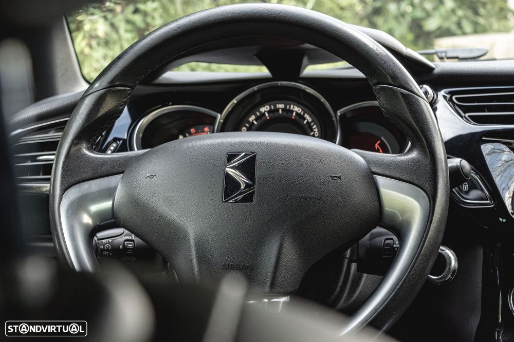 Citroën DS3 1.6 e-HDi So Chic - 14