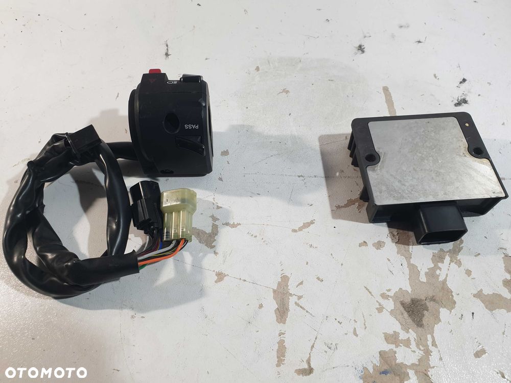 Kawasaki Z 900 Z900 przełącznik licznik lampa regulator napiecia - 4