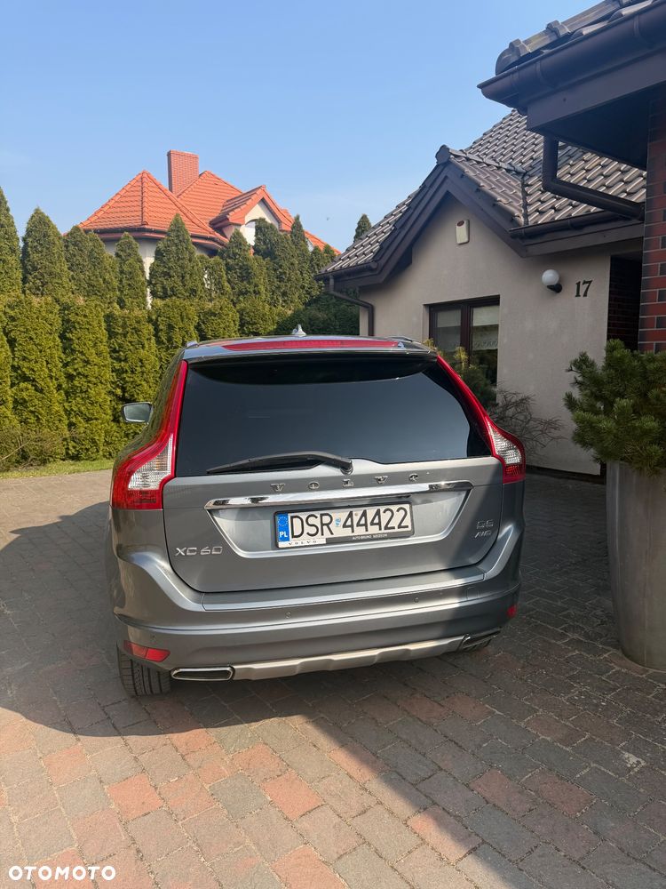 Volvo XC 60 D5 AWD Summum - 4