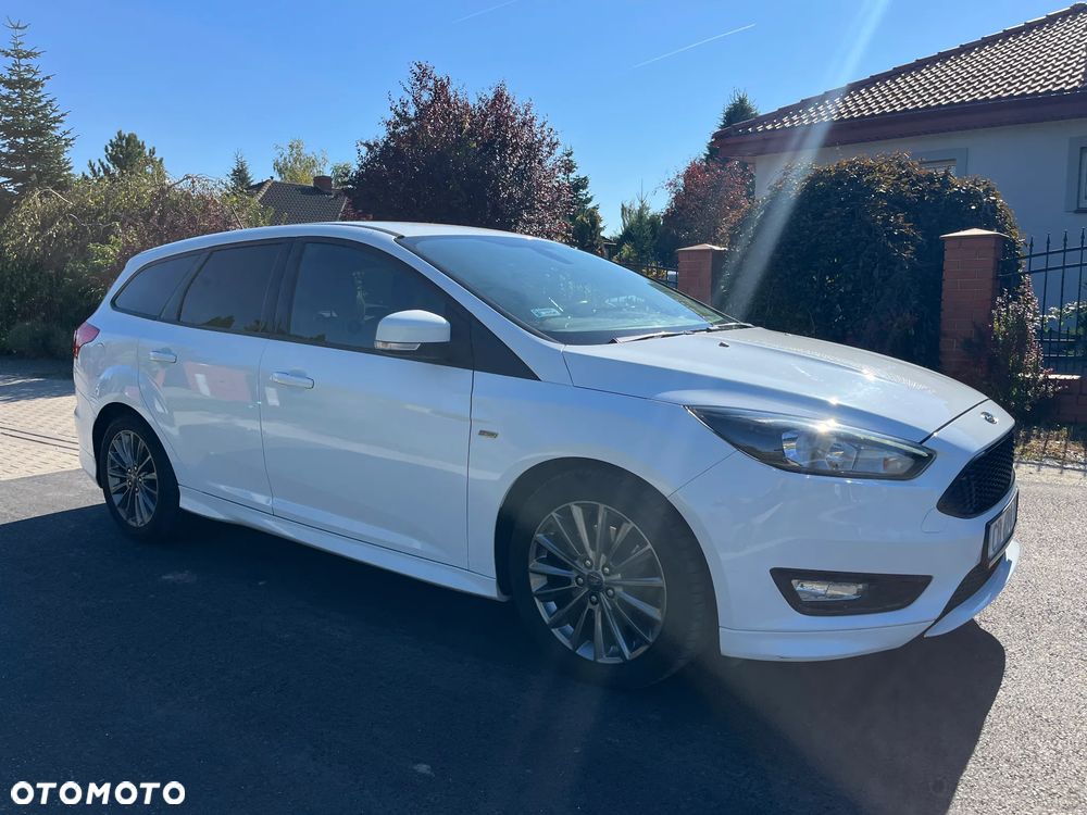 Ford Focus - 1