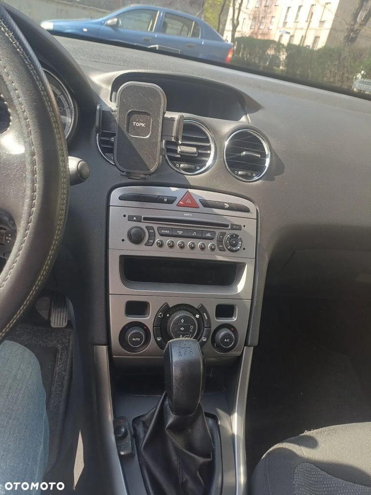 Peugeot 308 1.6 Premium - 6