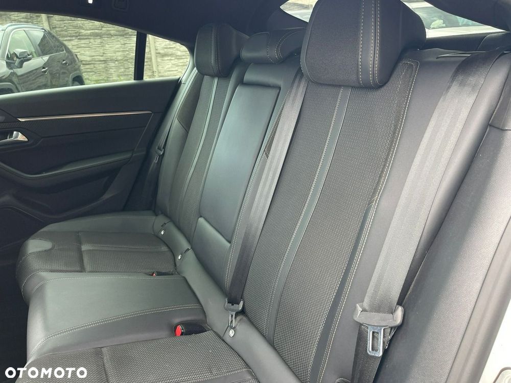 Peugeot 508 PureTech PHEV 225 GT S&S e-EAT8 - 11
