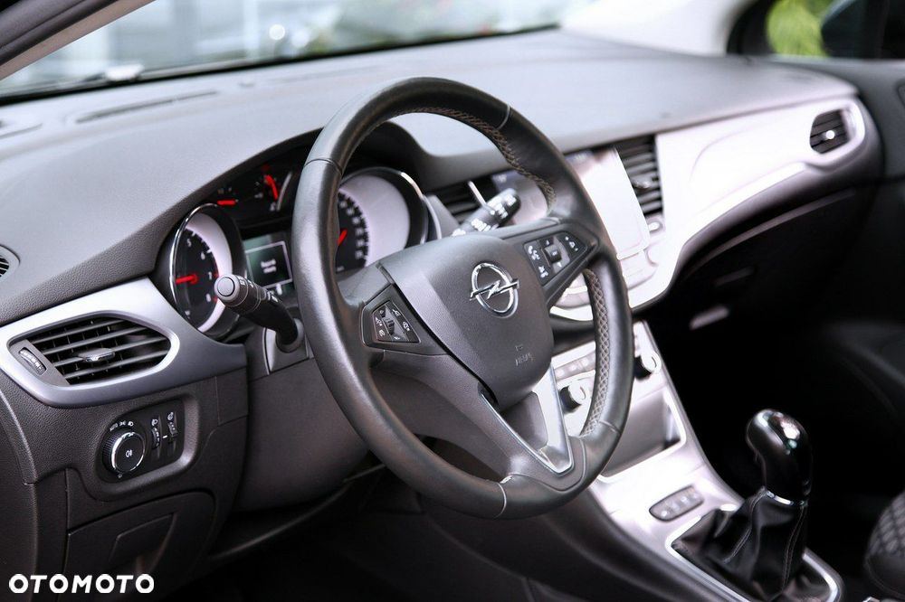 Opel Astra - 16