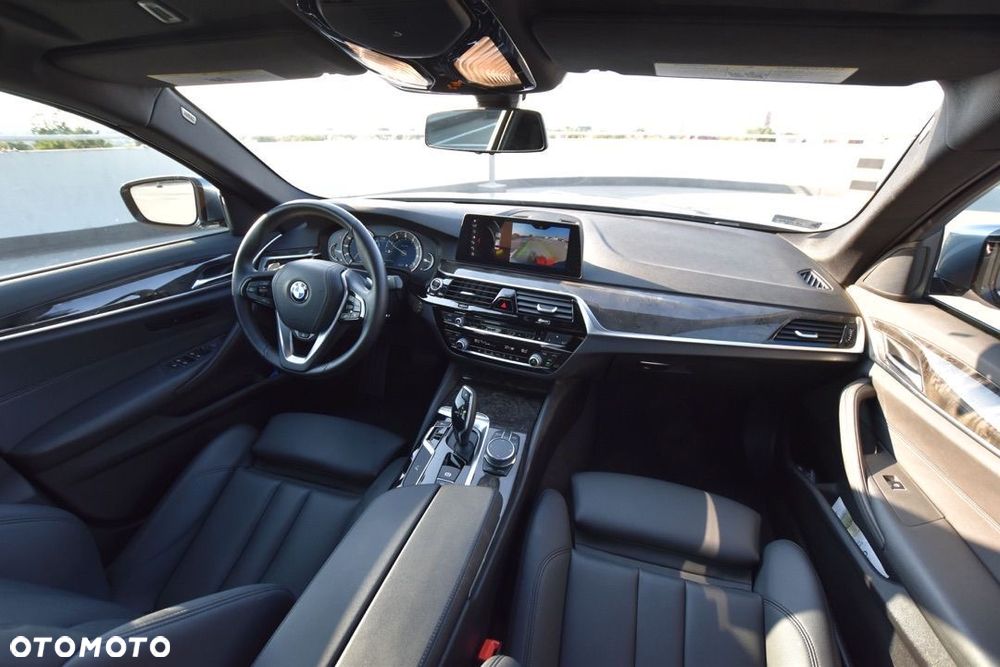 BMW Seria 5 530i xDrive Sport Line - 30