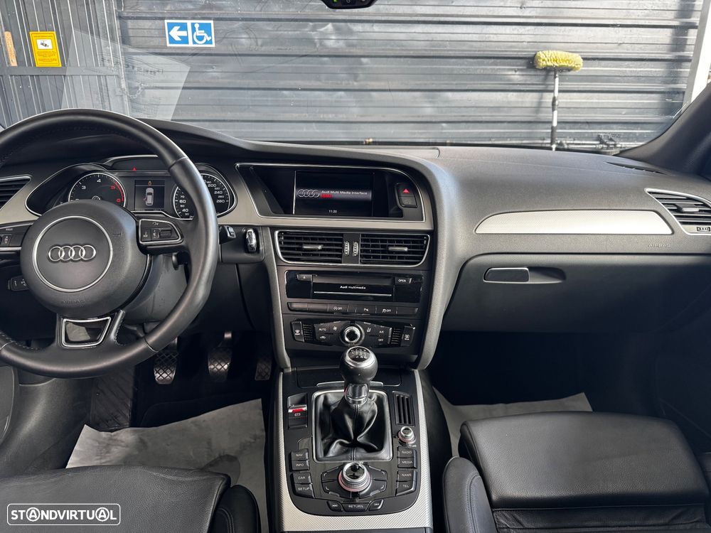 Audi A4 Avant 2.0 TDI Business Line S-line - 16