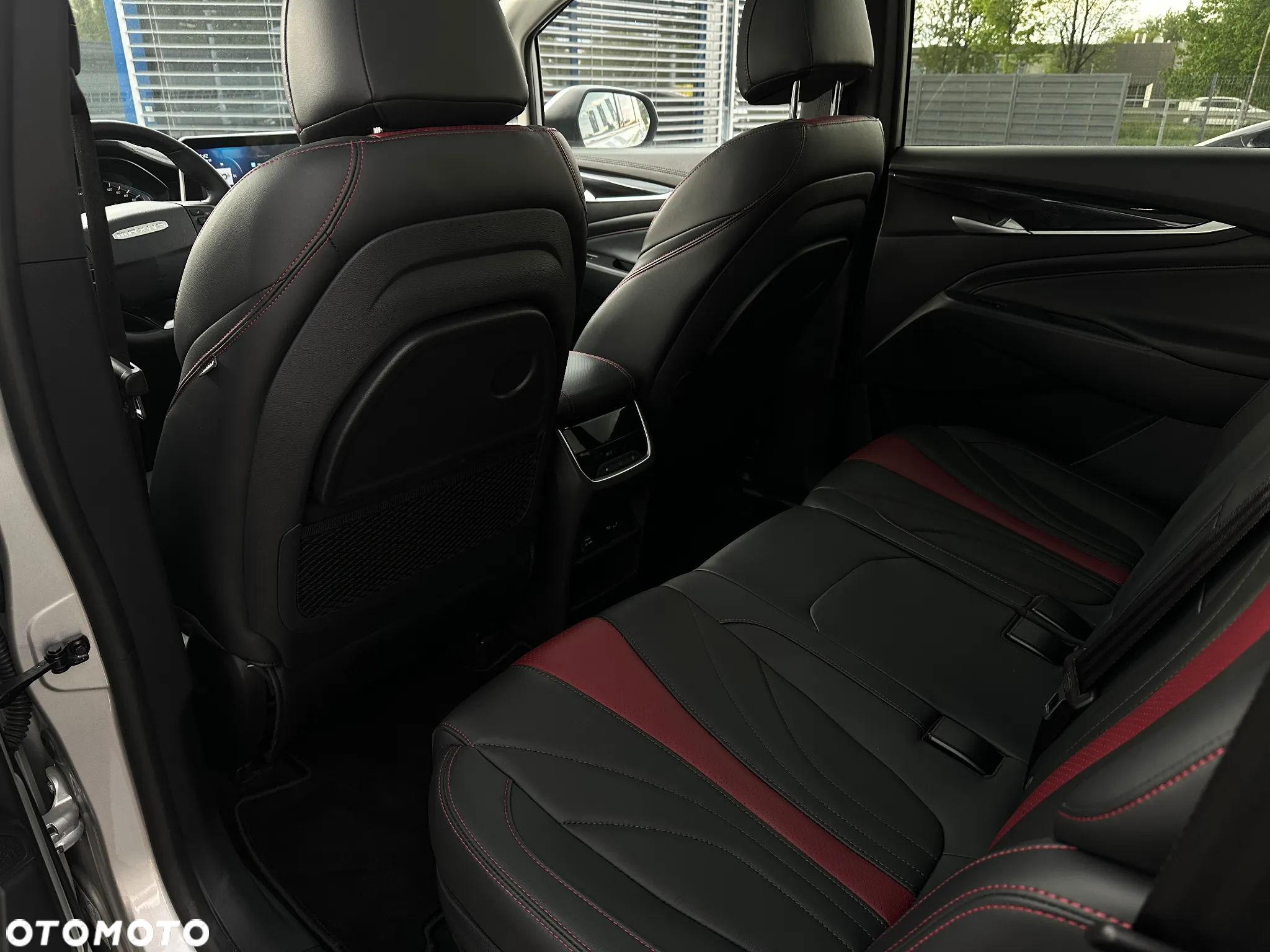 Maxus Euniq 5 Standard - 13