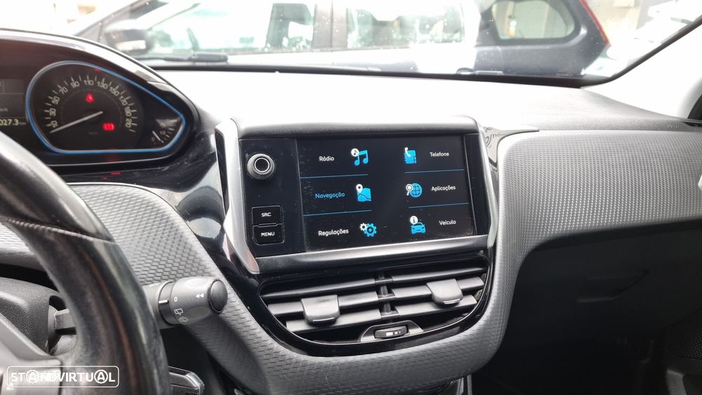 Peugeot 208 1.2 PureTech GT Line - 12