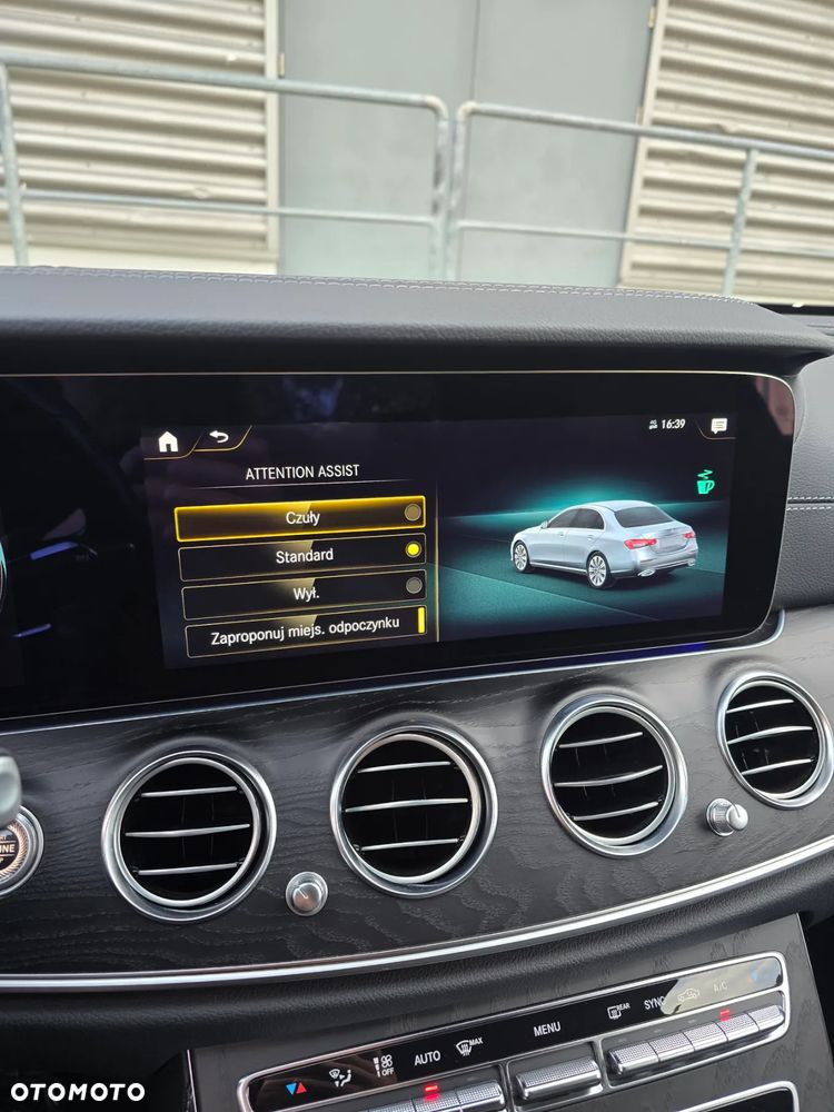 Mercedes-Benz Klasa E 220 d 9G-TRONIC AMG Line - 26