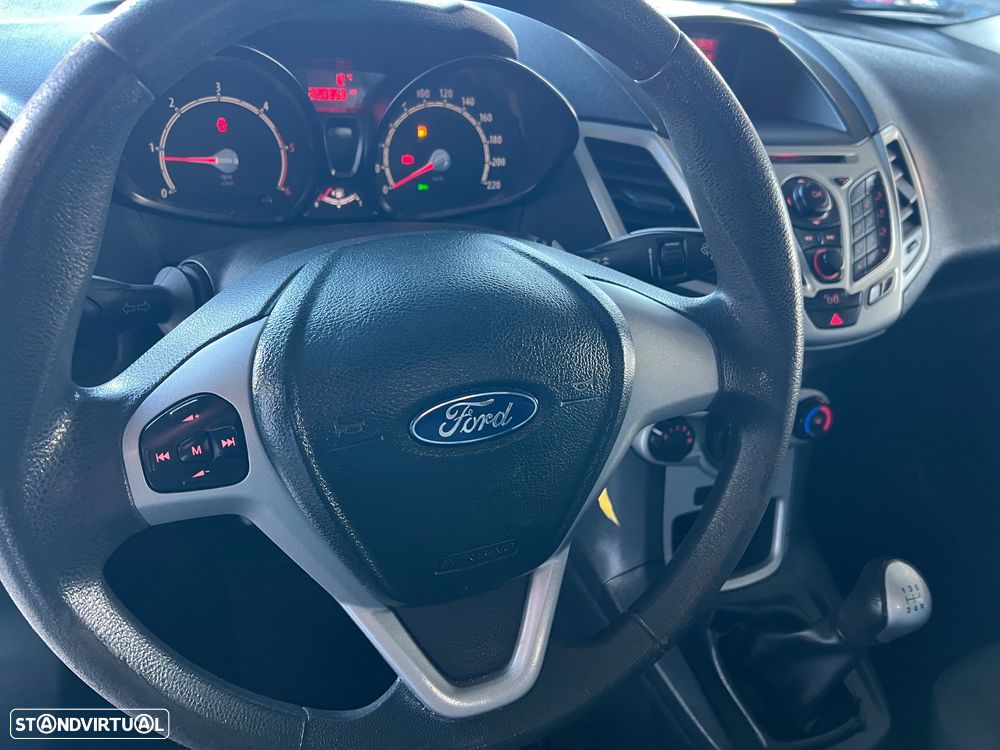 Ford Fiesta 1.4 TDCI Champions Edition - 23