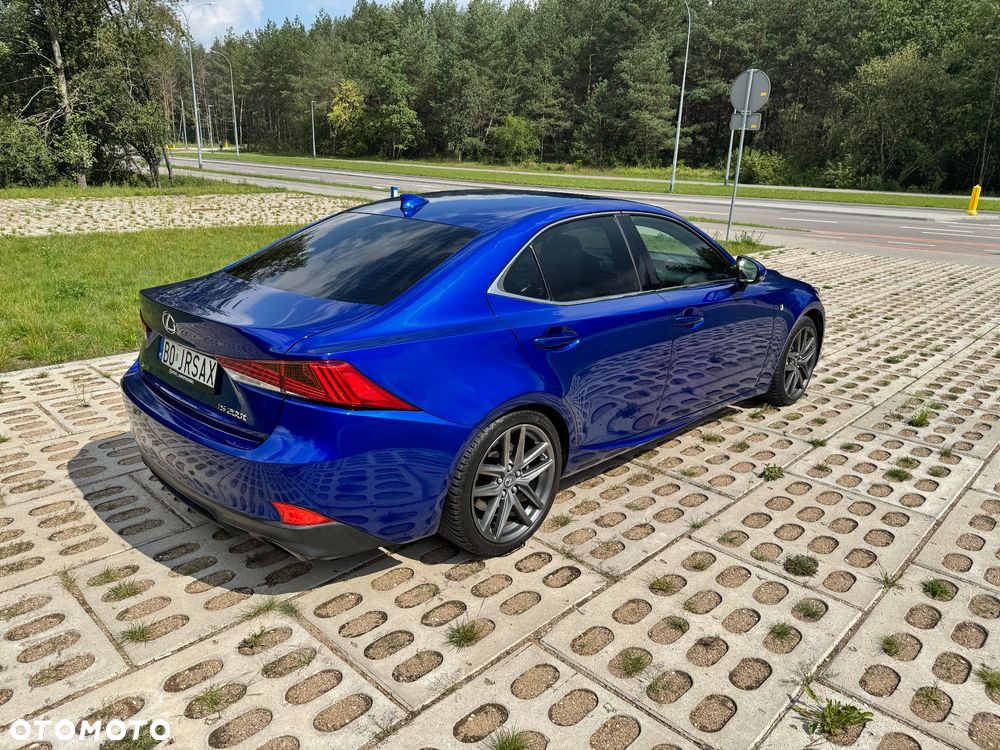 Lexus IS 200t / 300 F Sport - 5