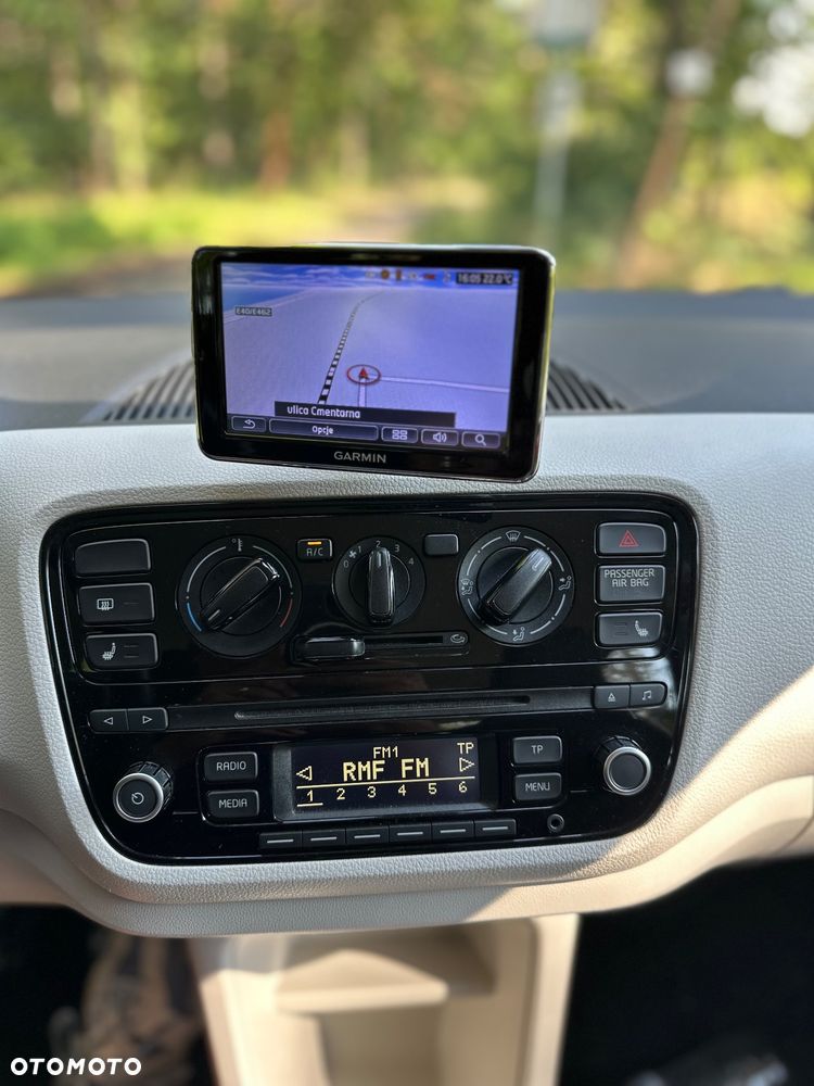 Volkswagen up! 1.0 move - 16