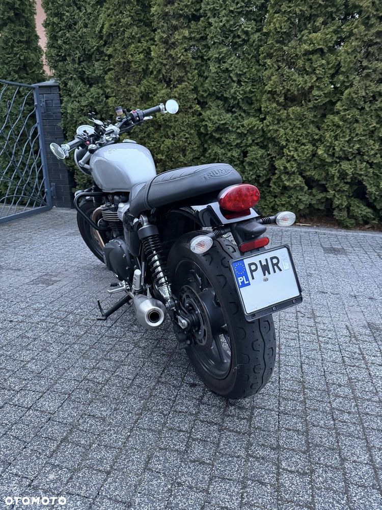 Triumph Street Twin - 10