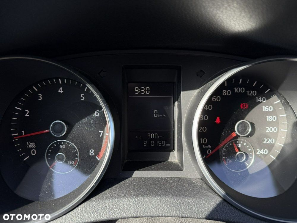 Volkswagen Golf - 17