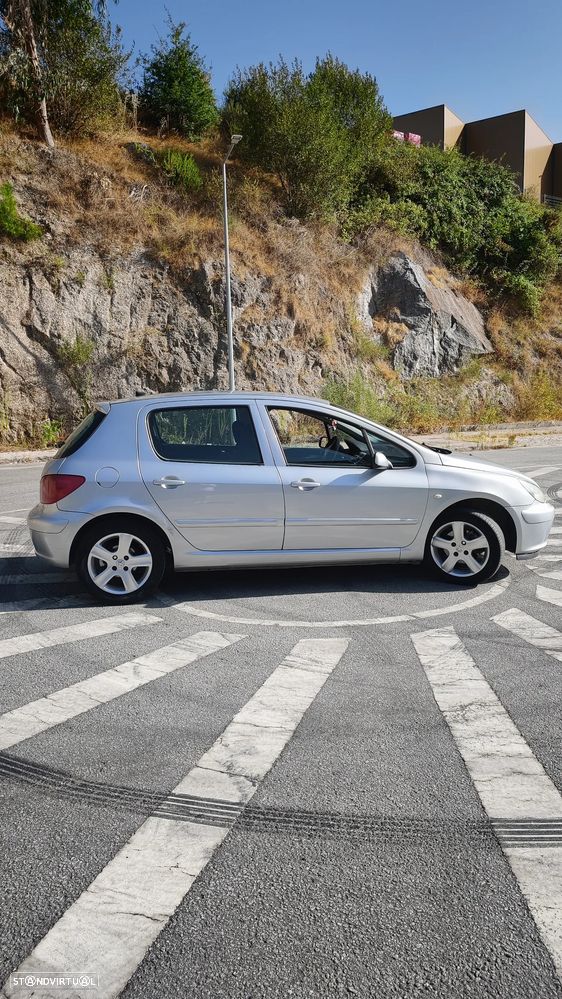 Peugeot 307 1.4 HDi Premium - 16