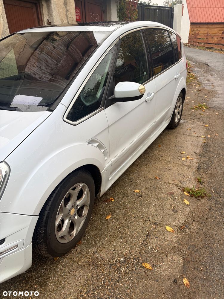 Ford S-Max 2010 photo 3
