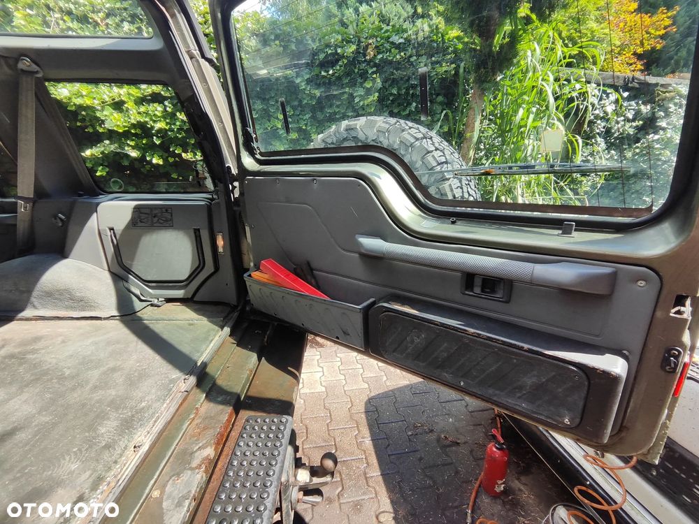 Land Rover Discovery - 16