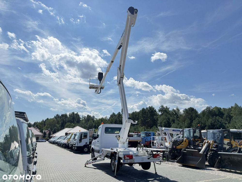 Mercedes-Benz Sprinter - 20