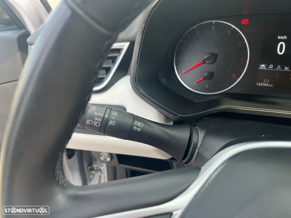 Renault Clio 1.0 TCe Limited Bi-Fuel - 32