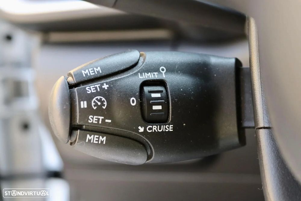 Citroën C3 1.2 PureTech Shine - 6