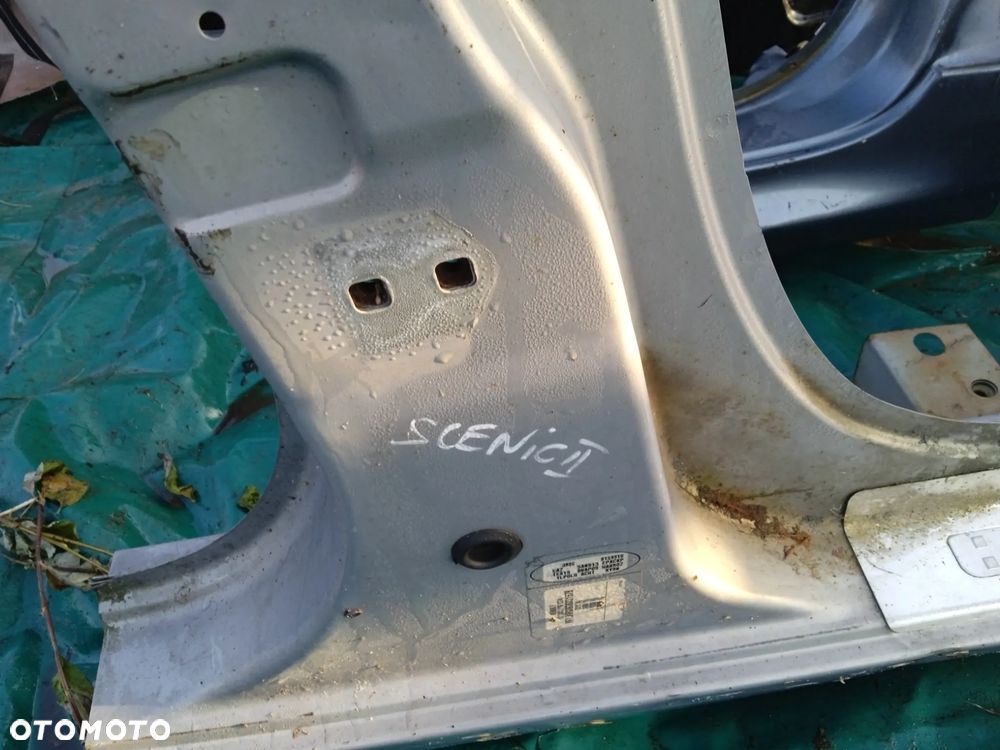 RAMA PRÓG ZE SŁUPKIEM RENAULT SCENIC II 2 - 4