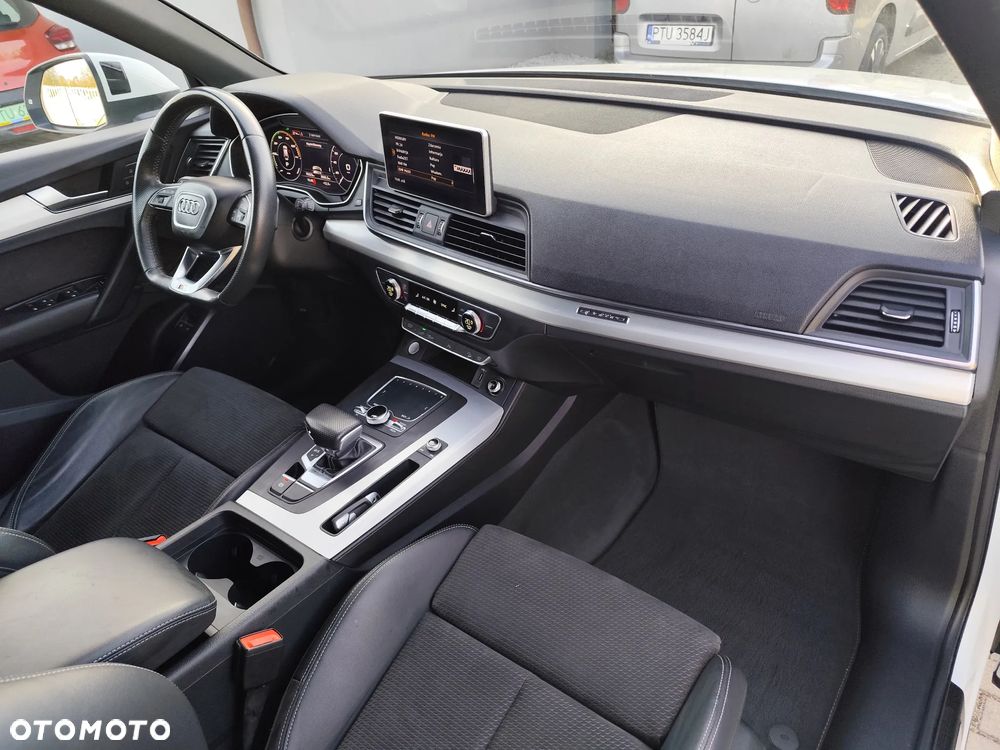 Audi Q5 55 TFSIe quattro S tronic S line business - 32