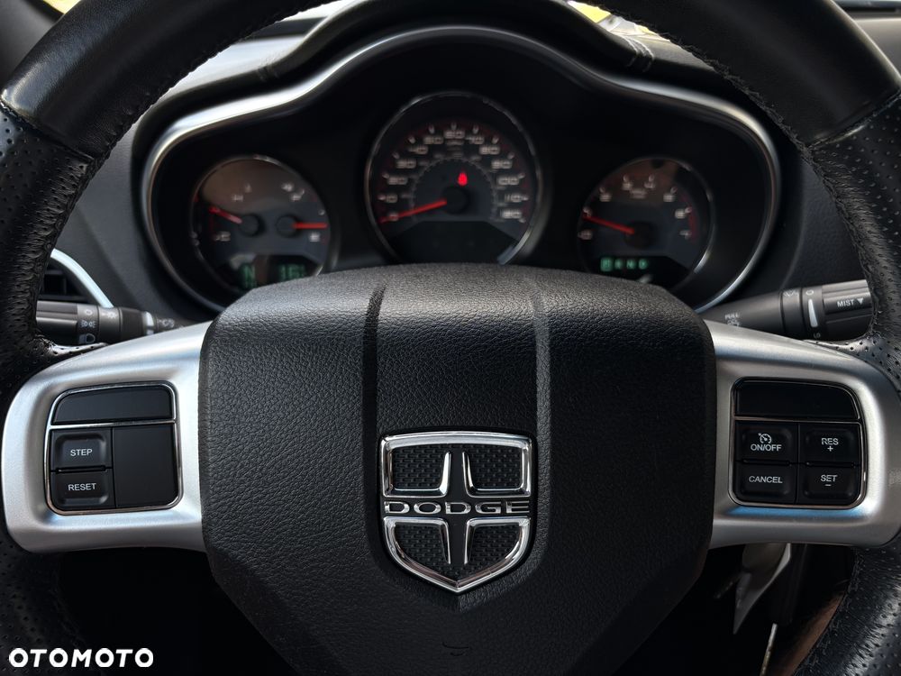 Dodge Avenger - 24