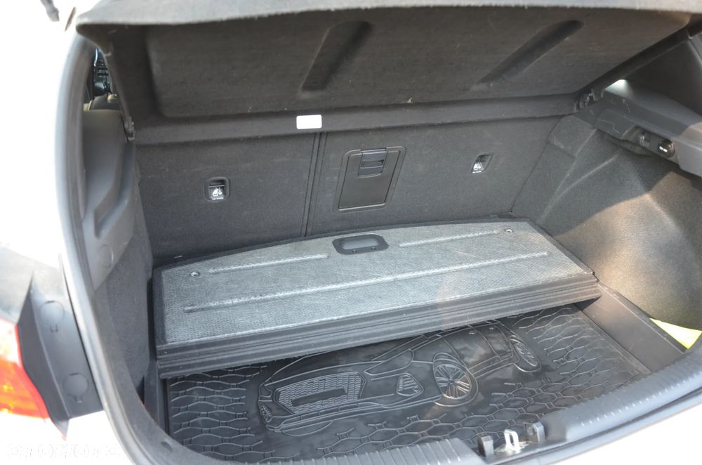 Hyundai i30 1.4 T-GDI Classic + DCT - 12