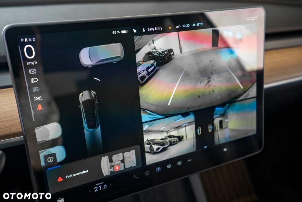 Tesla Model Y Long Range Dual Motor AWD - 22