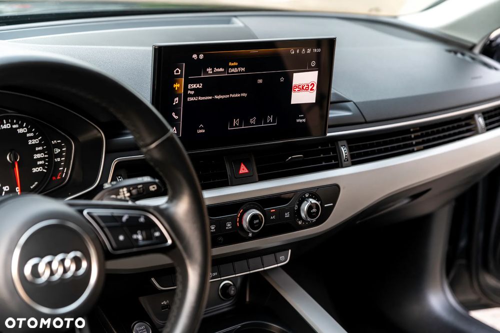 Audi A4 Avant 2.0 TDI ultra S tronic design - 34