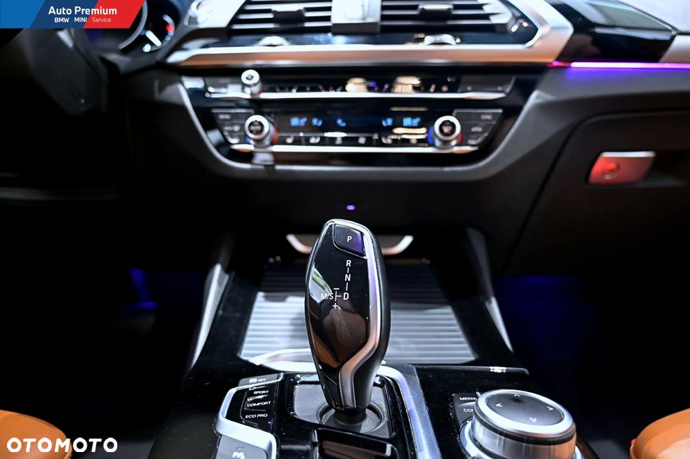 BMW X3 xDrive20d - 14