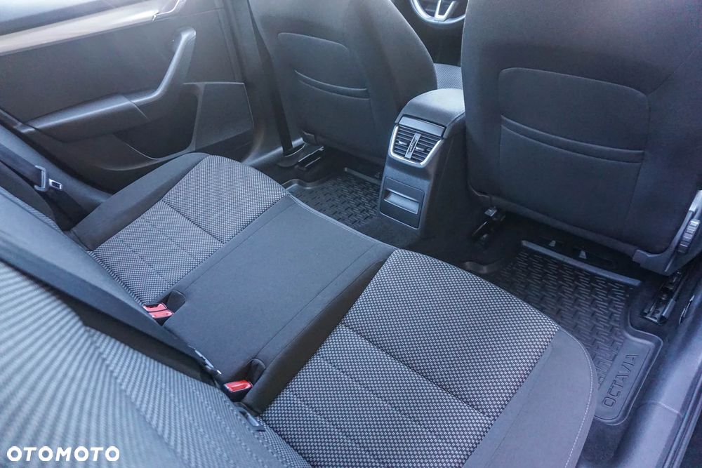 Skoda Octavia 1.8 TSI Ambition - 30