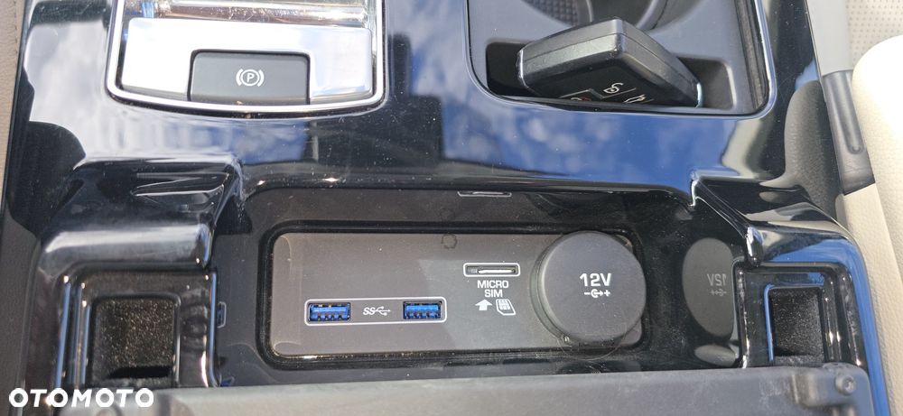 Land Rover Discovery 2.0 SD4 HSE - 26