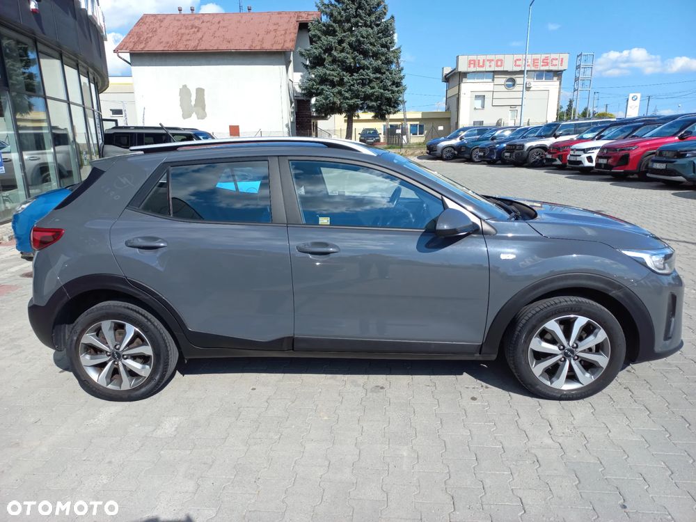 Kia Stonic 1.2 L - 4