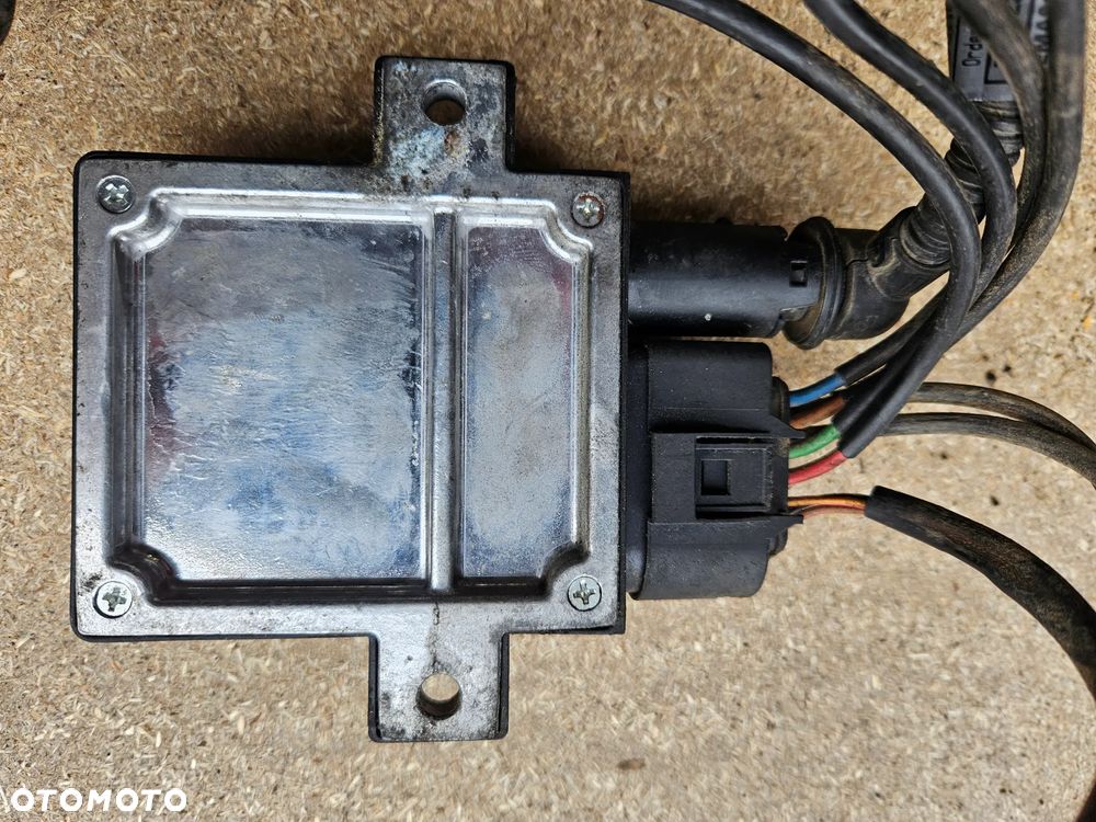 BMW X5 E53 E60  3.0 D sterownik świec żarowych - 3