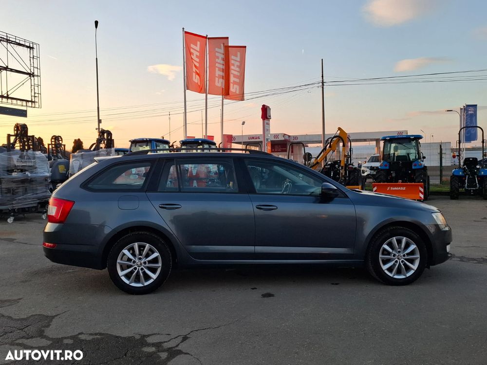 Skoda Octavia 1.6 TDI (Green tec) DSG Ambition - 8