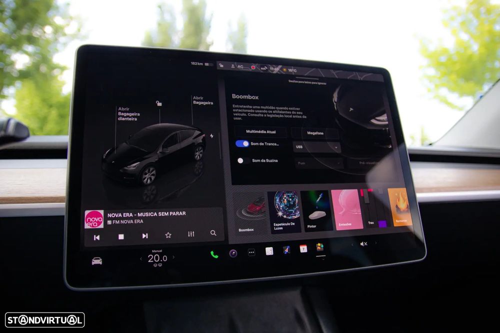 Tesla Model Y - 34