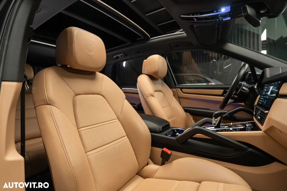 Porsche Cayenne - 36